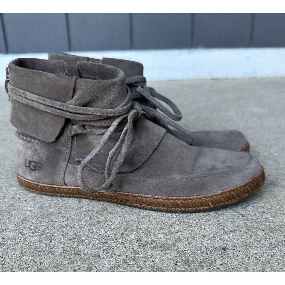 UGG Women’s Gray Suede Lace Up Ankle Boots Moc Toe Boho Size 7